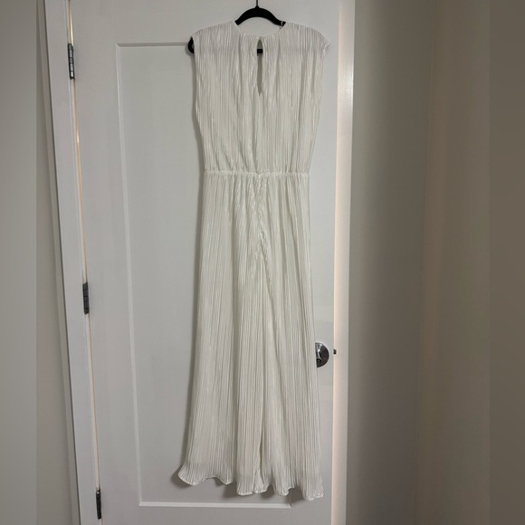 Lulu’s Firenze White Plisse Surplice Sleeveless Wide-leg Jumpsuit - Picture 5 of 9